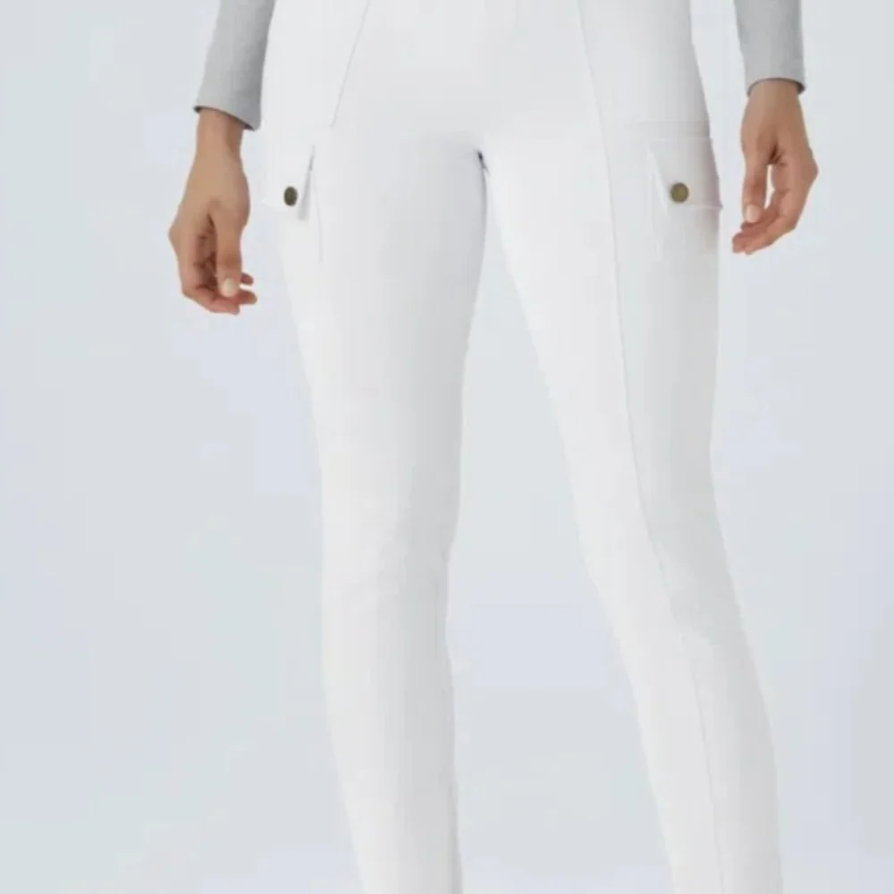 Current Product On Website!!!NWT Women's Halara White Cargo Pants - Picture 3 of 9